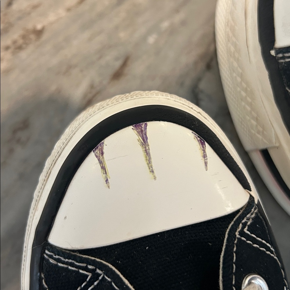 Women’s Converse All Star with cat claws! Sz 10.5 EUC but have artwork on top - Picture 7 of 8
